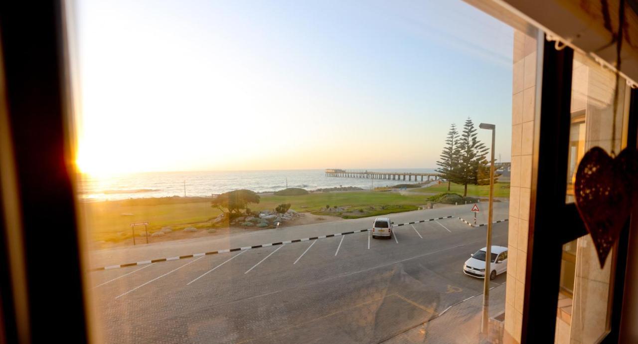 Beachfront Apartment @ Morleenpark Unit 11 Swakopmund Exterior photo